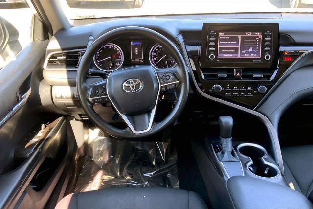 Used 2021 Toyota Camry LE FWD image 6