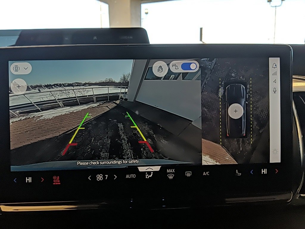 Certified 2025 Ford Expedition Platinum image 23