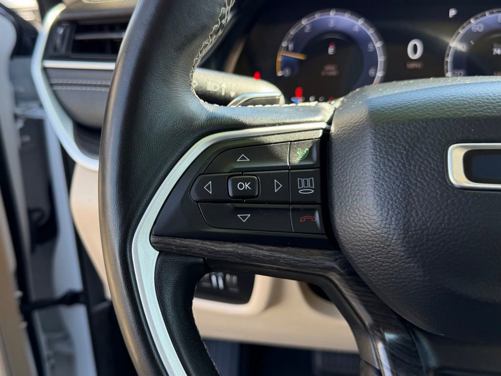 Used 2022 Jeep Grand Cherokee Limited image 22