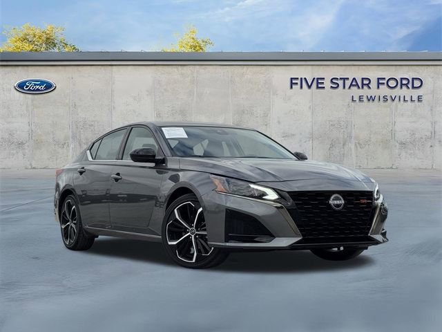 Used 2025 Nissan Altima 2.5 SR image 2