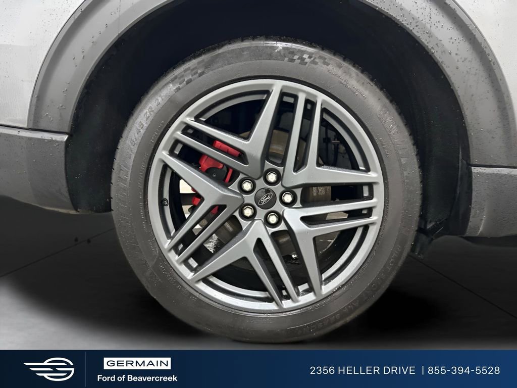 Certified 2025 Ford Explorer ST image 26