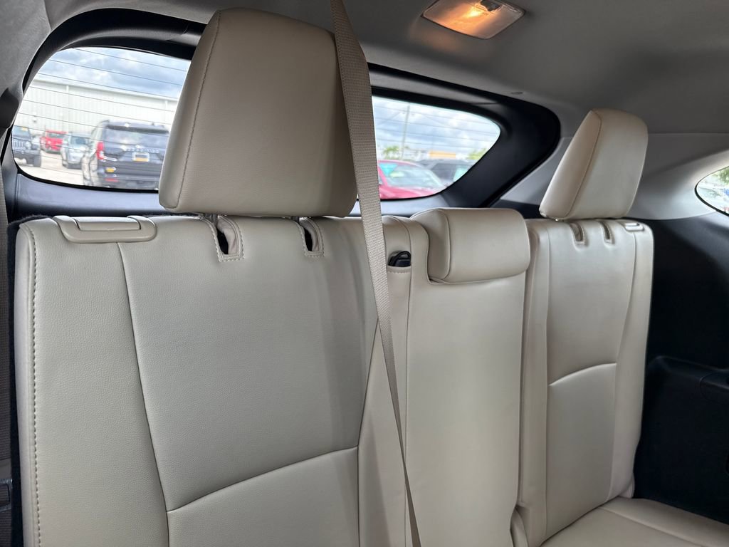 Used 2021 Toyota Highlander Platinum FWD image 31