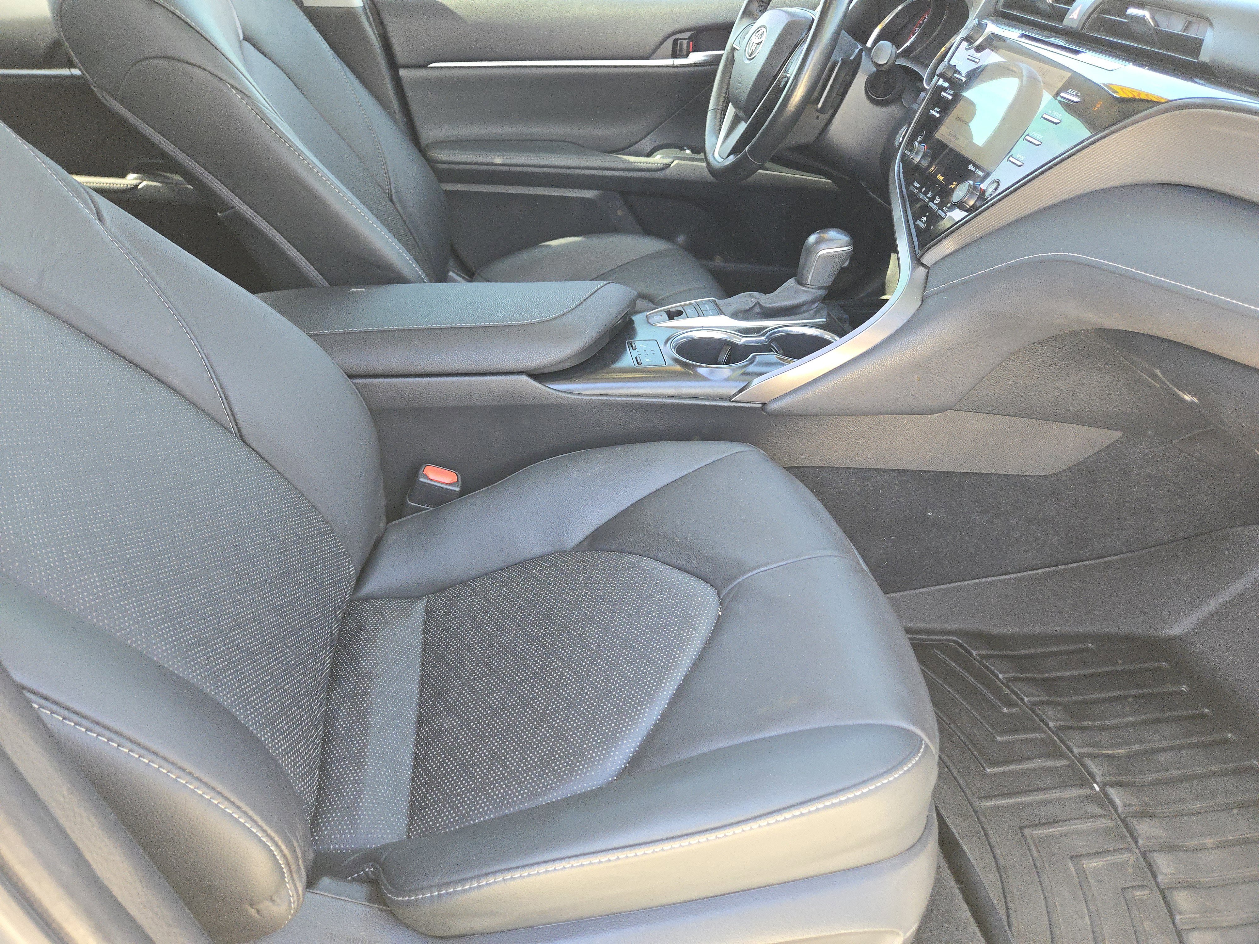 Used 2020 Toyota Camry XSE image 13