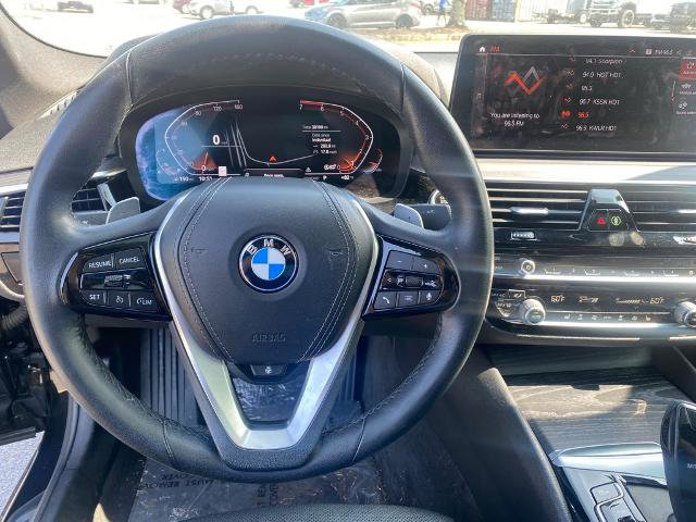 Used 2022 BMW 530i w/ Convenience Package image 17