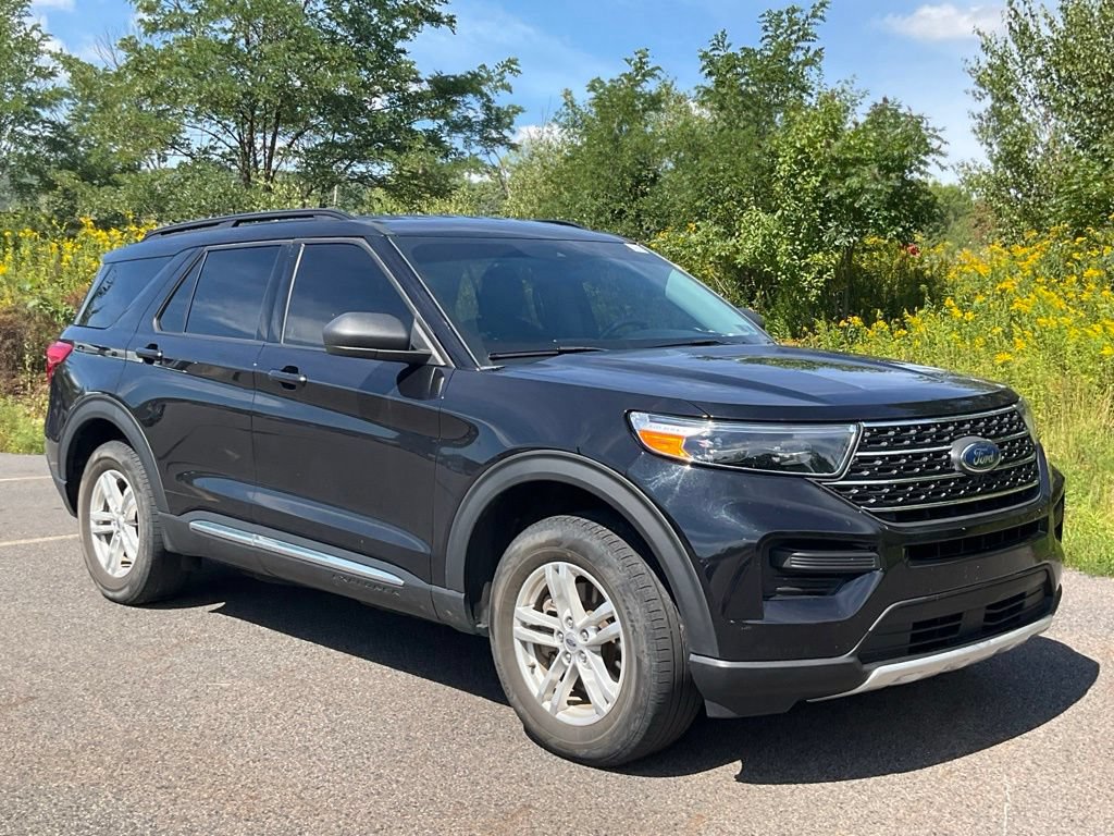 Certified 2021 Ford Explorer XLT w/ Class III Trailer Tow Package