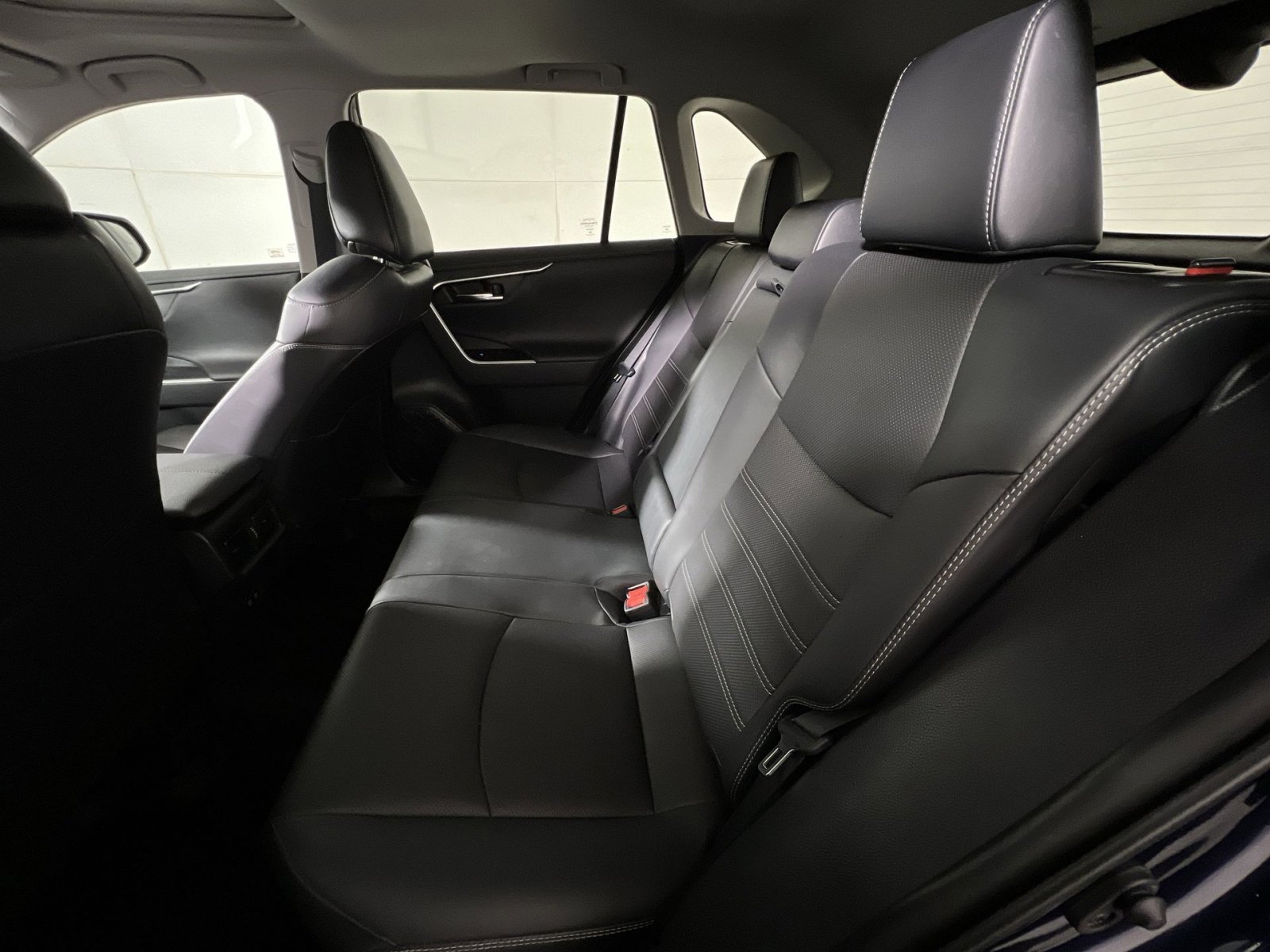 Used 2021 Toyota RAV4 Limited image 23