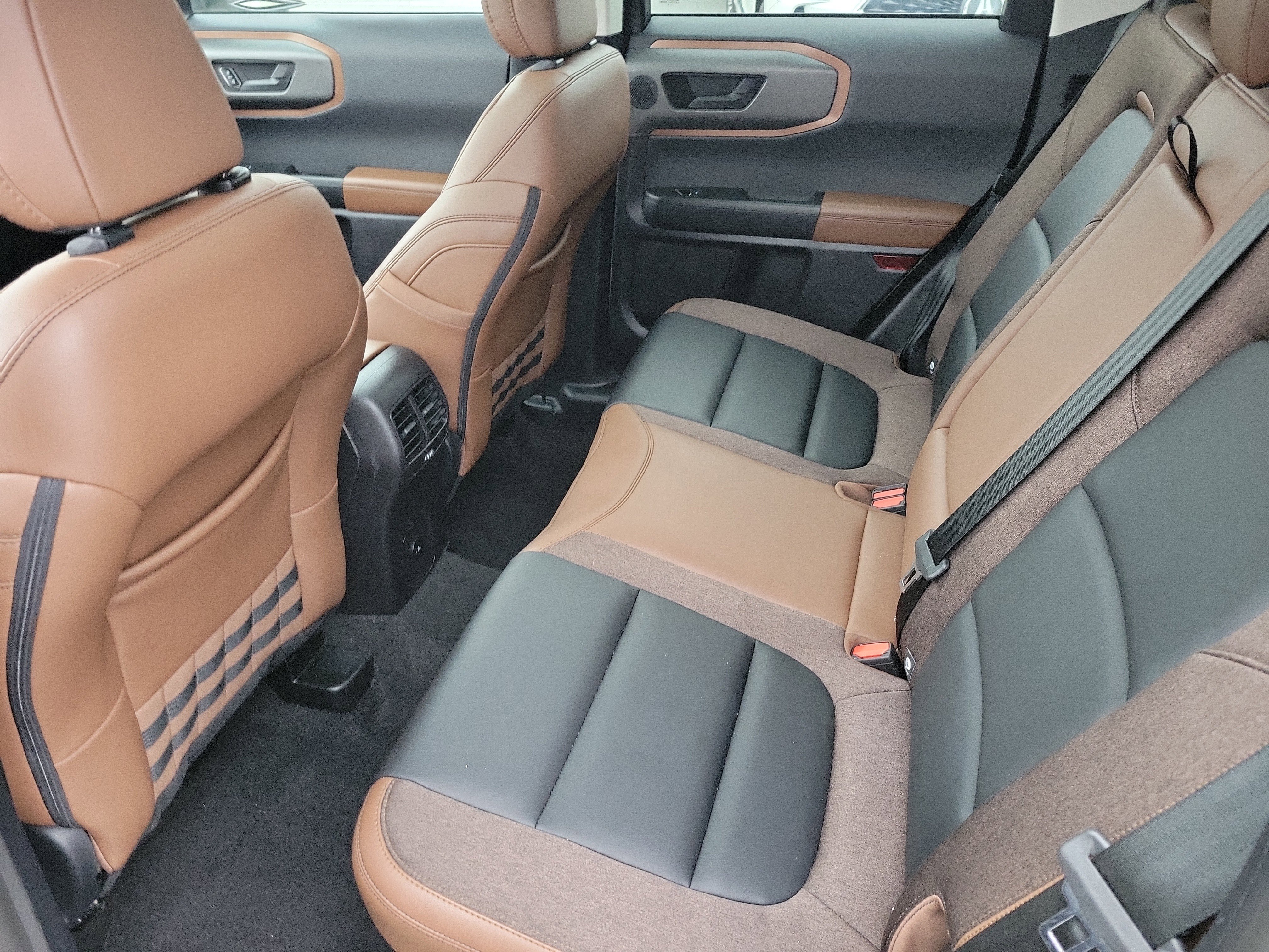 Certified 2025 Ford Bronco Sport Outer Banks w/ Outer Banks Tech Package+ AWD/4WD image 13