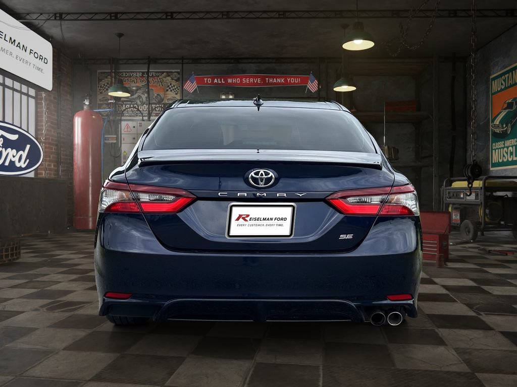 Used 2022 Toyota Camry SE FWD image 5