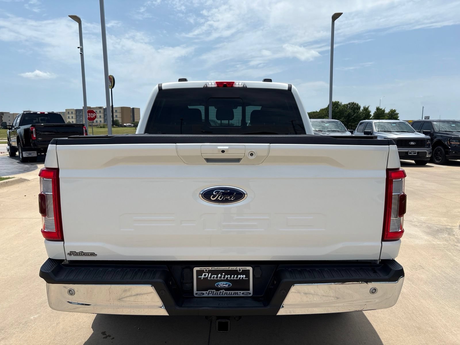 Certified 2022 Ford F150 Lariat w/ Equipment Group 501A Mid AWD/4WD image 4
