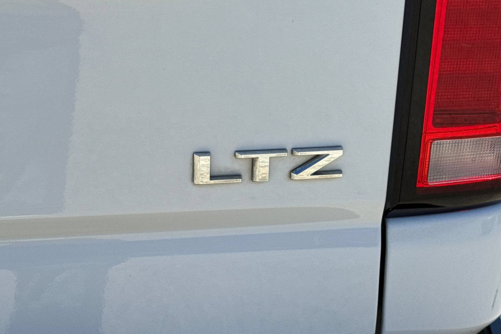 Used 2024 Chevrolet Silverado 2500 LTZ w/ LTZ Premium Package AWD/4WD image 29