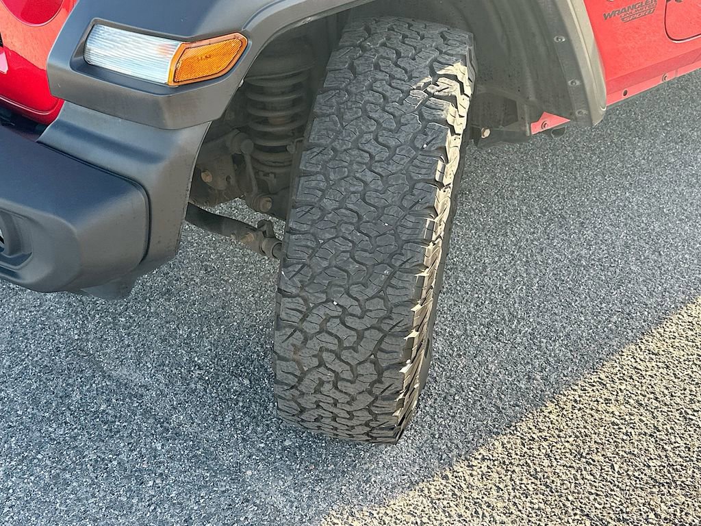 Used 2018 Jeep Wrangler Unlimited Sport image 25