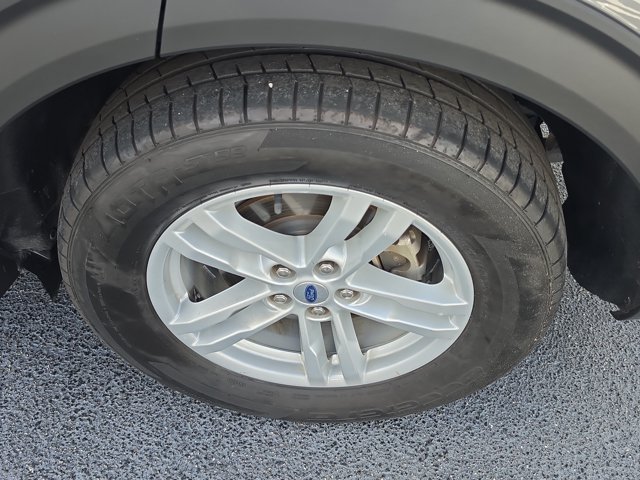 Certified 2023 Ford Explorer XLT RWD image 9