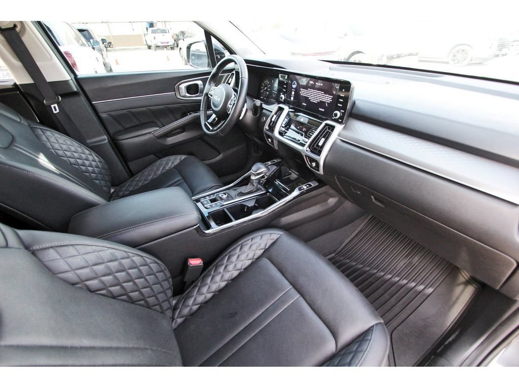 Used 2023 Kia Sorento SX AWD/4WD image 30
