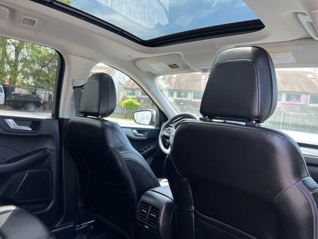 Certified 2022 Ford Escape SEL AWD/4WD image 32