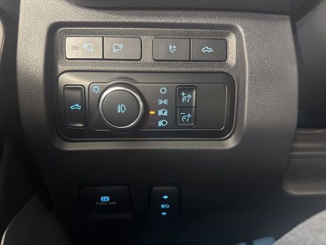 Certified 2024 Ford F350 Platinum w/ Tremor Off-Road Package AWD/4WD image 21