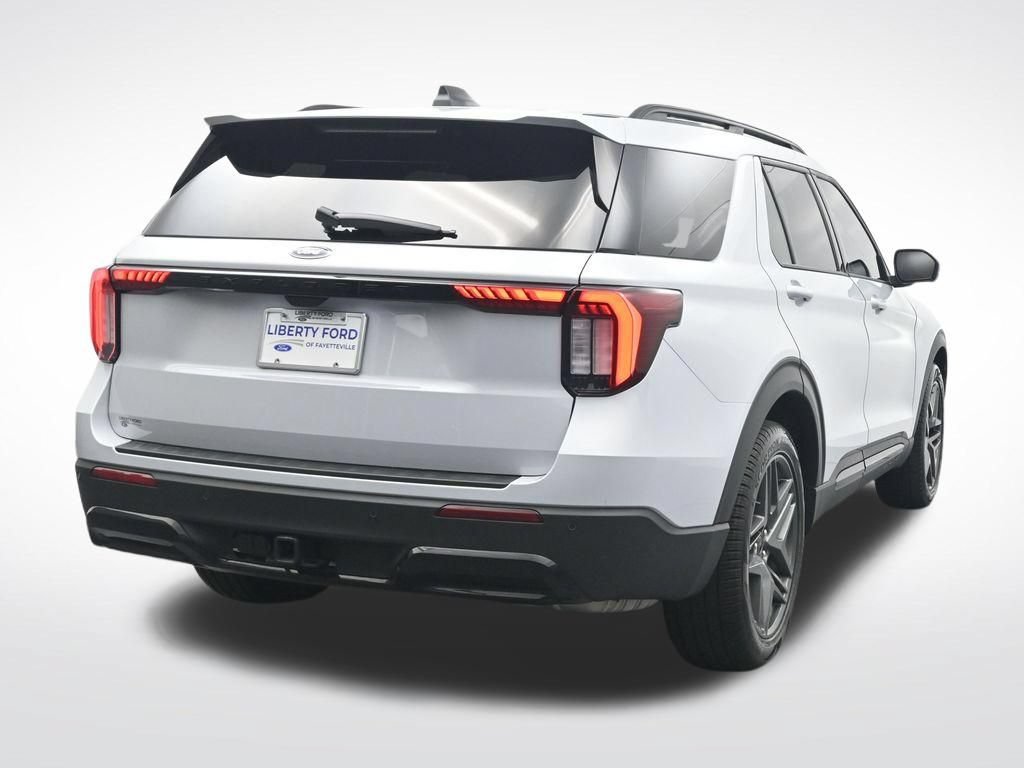 Certified 2026 Ford Explorer ST-Line w/ ST-Line Street Pack RWD image 7