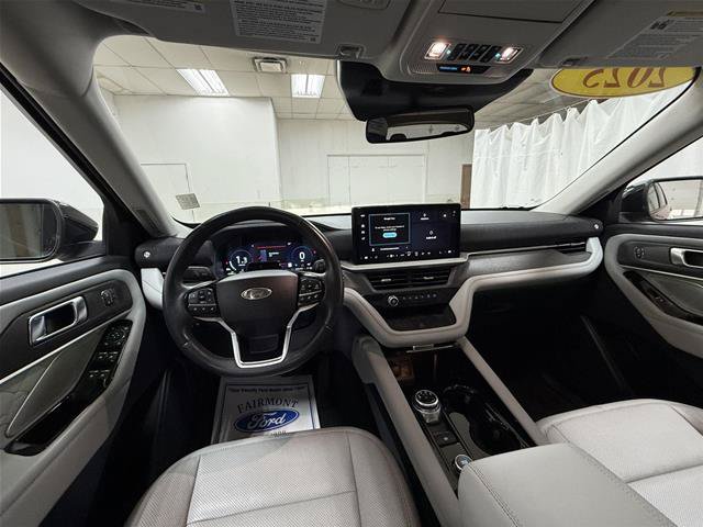 Certified 2025 Ford Explorer Platinum w/ LUX Leather Package AWD/4WD image 19
