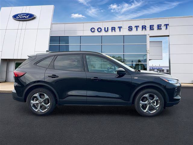 Certified 2026 Ford Escape ST-Line AWD/4WD image 4