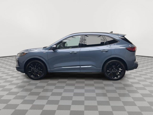 Certified 2025 Ford Escape ST-Line Elite w/ Premium Technology Package AWD/4WD image 40