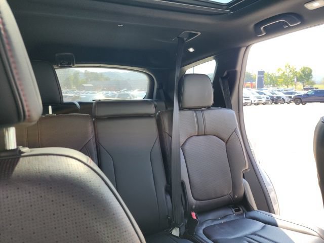 Used 2025 Honda Pilot Black Edition image 47