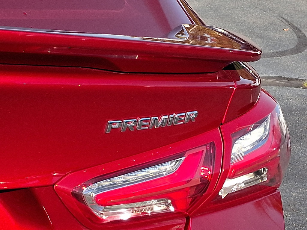 Used 2021 Chevrolet Malibu Premier FWD image 30