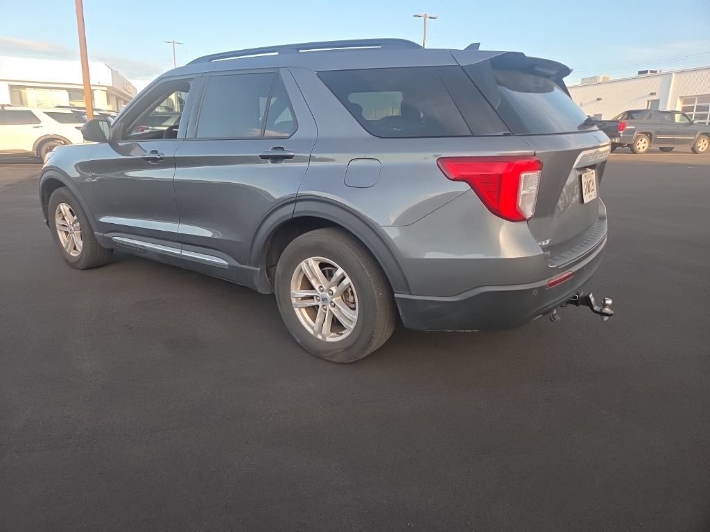 Certified 2023 Ford Explorer XLT RWD image 9