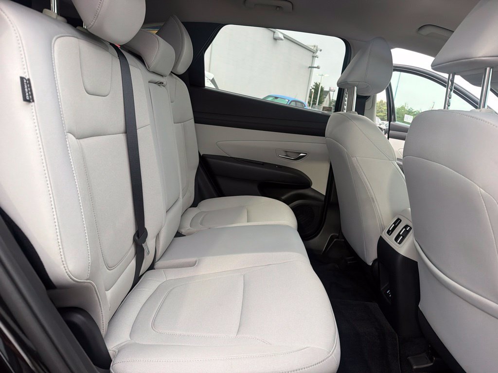 Used 2025 Hyundai Tucson SEL FWD image 45