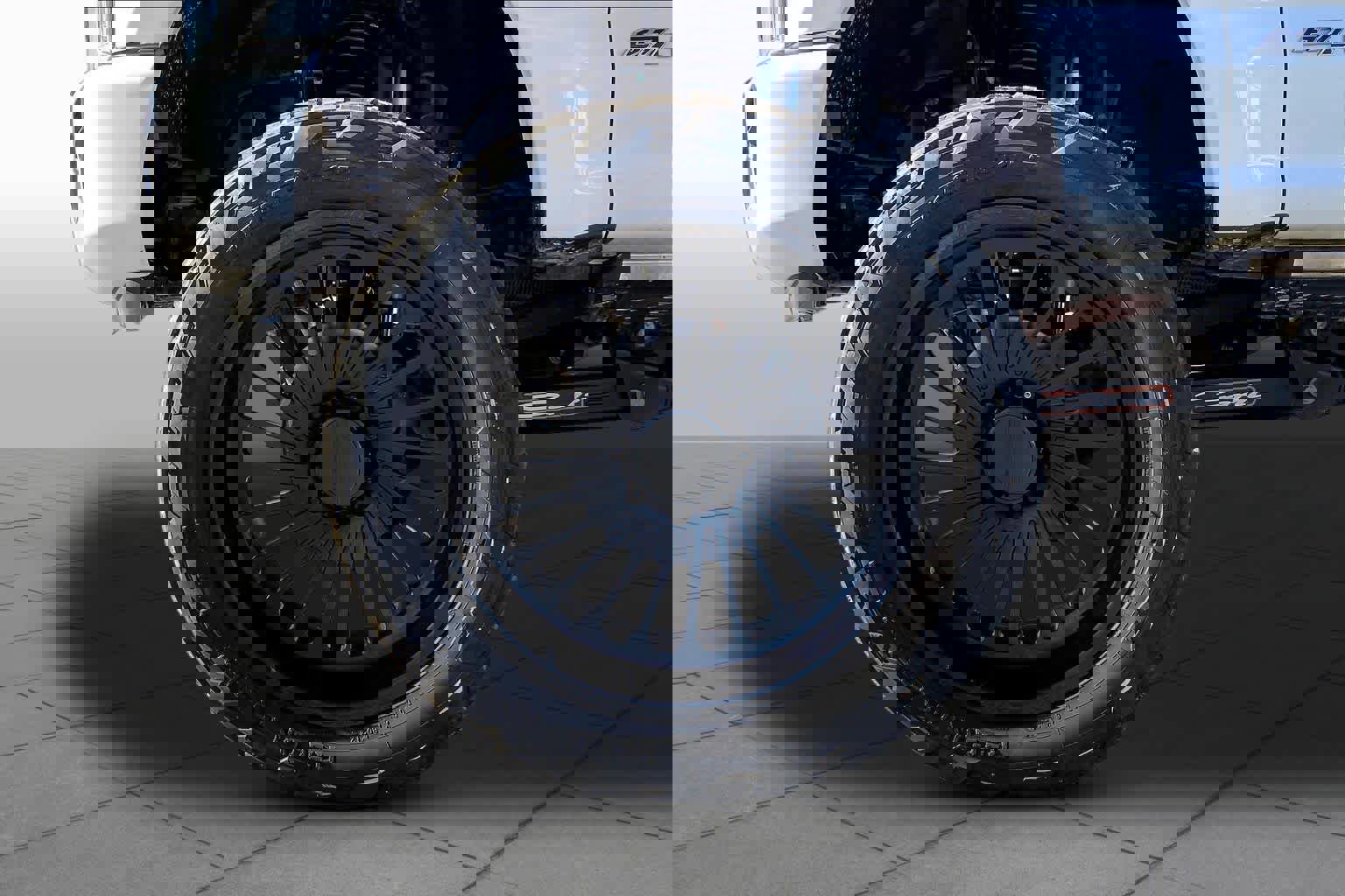 Certified 2022 Ford F250 Limited w/ FX4 Off-Road Package image 13