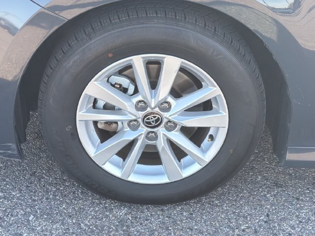 Used 2025 Toyota Camry LE FWD image 25