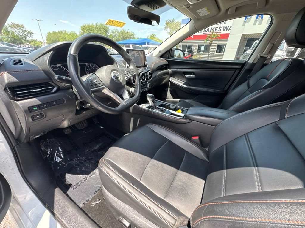 Used 2023 Nissan Sentra SR w/ SR Premium Package FWD image 13