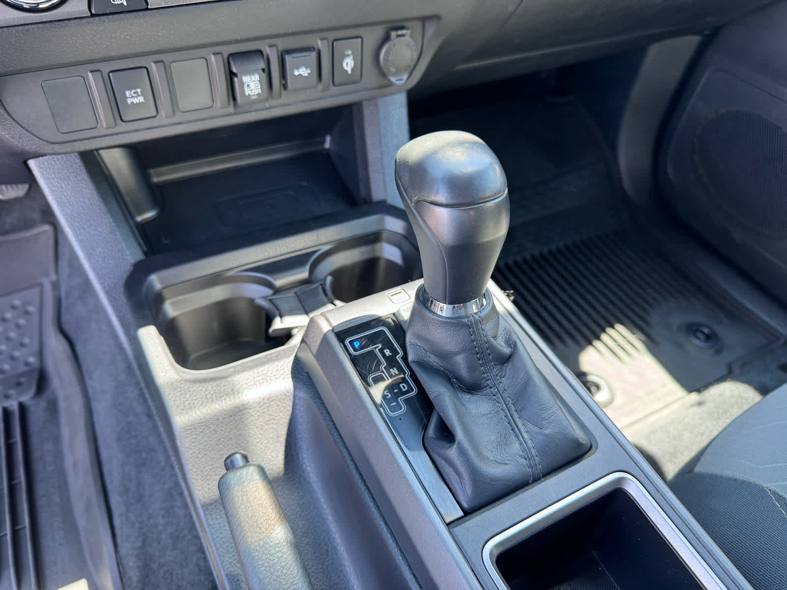 Used 2023 Toyota Tacoma TRD Sport AWD/4WD image 33