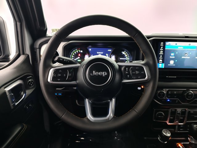 Used 2024 Jeep Wrangler Unlimited Sahara AWD/4WD image 35