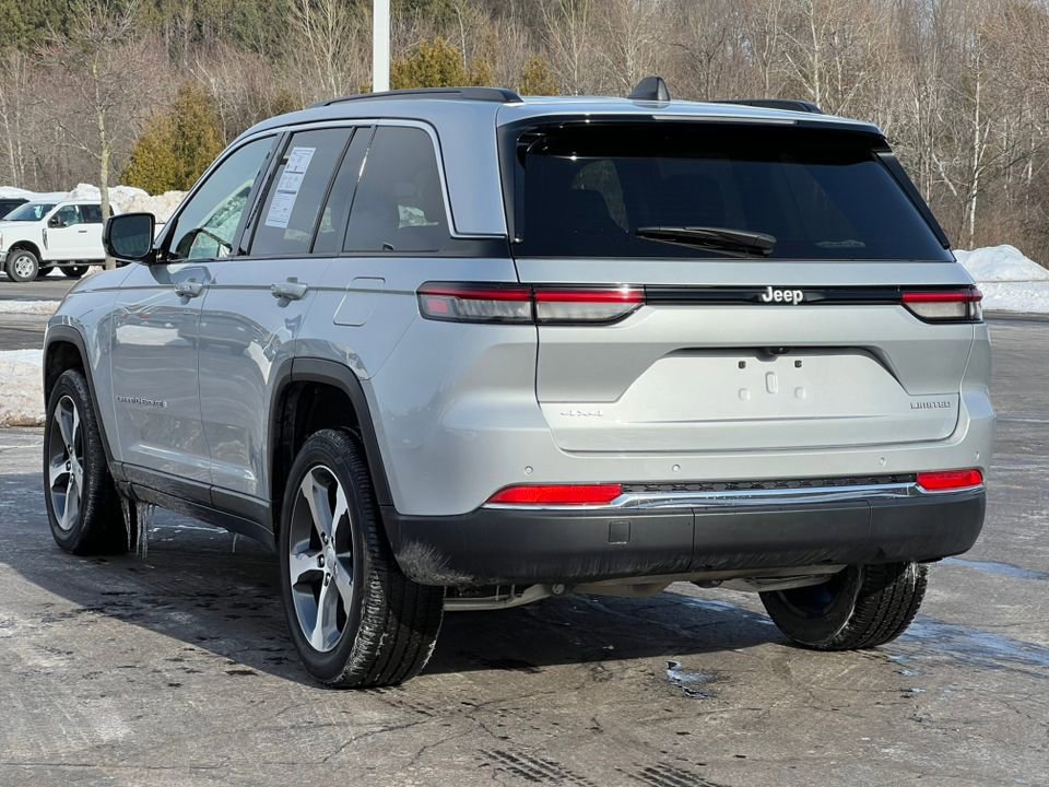 Used 2024 Jeep Grand Cherokee Limited w/ Trailer Tow Package image 4