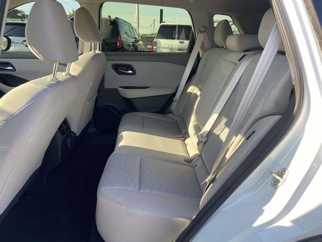 Used 2023 Nissan Rogue SV FWD image 11