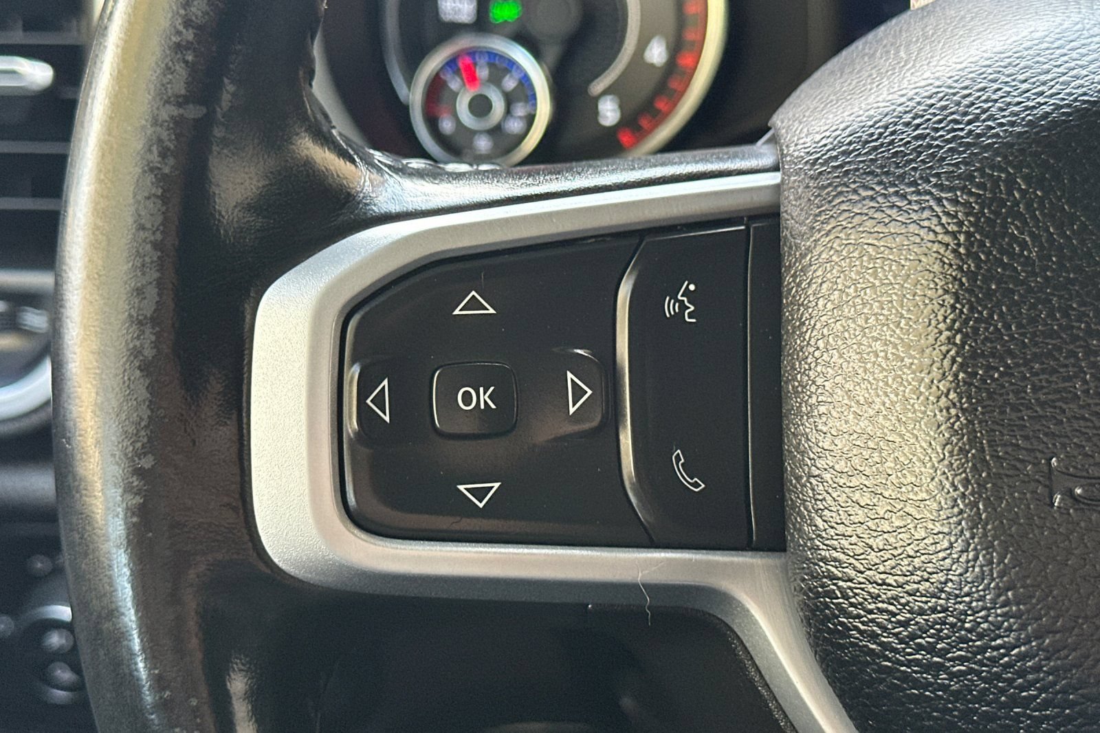 Used 2024 RAM 2500 Big Horn AWD/4WD image 35