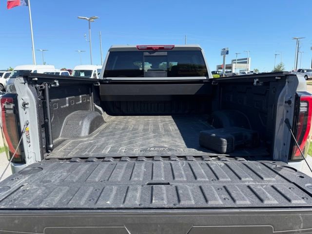 Used 2025 GMC Sierra 2500 AT4 w/ AT4 Premium Plus Package AWD/4WD image 7