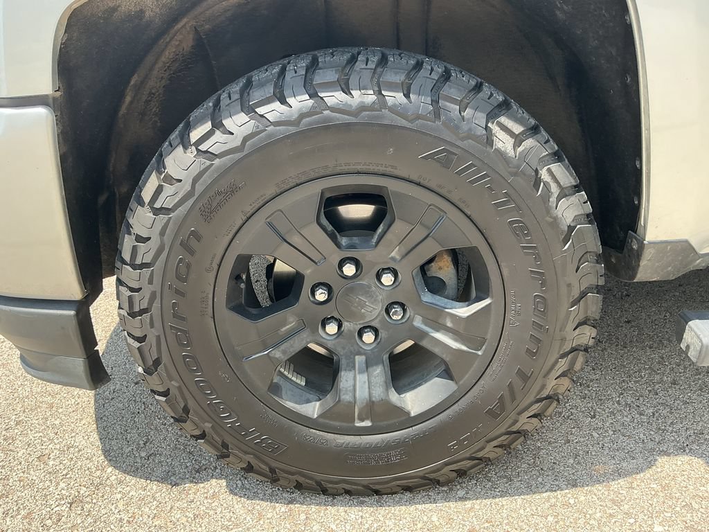 Used 2018 Chevrolet Silverado 1500 LT w/ All Star Edition AWD/4WD image 8