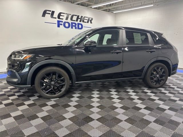 Used 2023 Honda HR-V Sport image 3