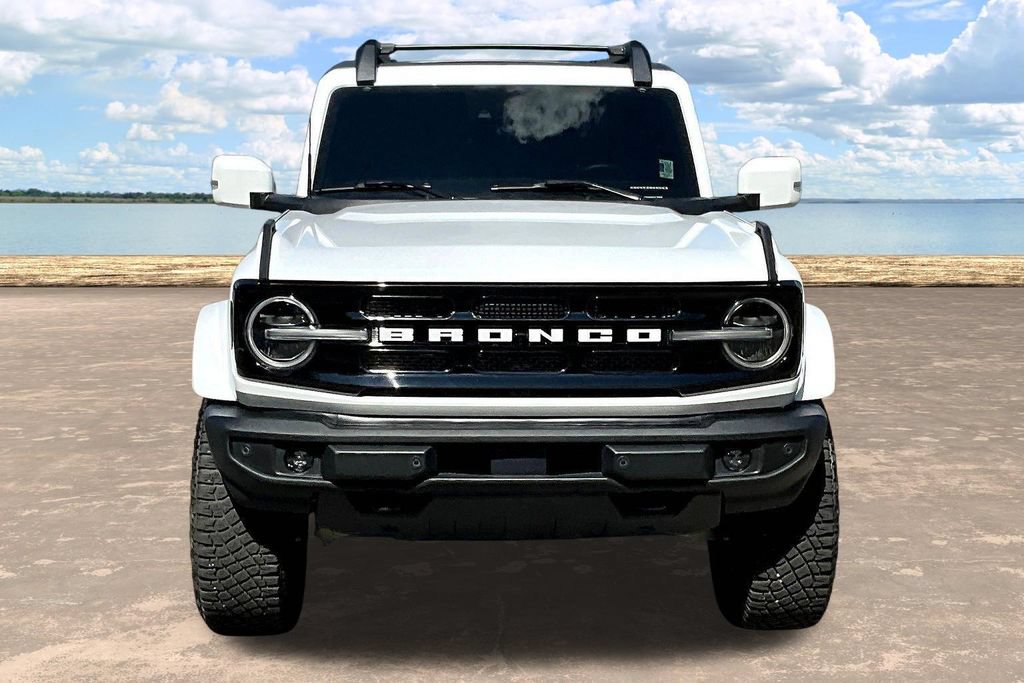 Certified 2024 Ford Bronco Outer Banks w/ Sasquatch Package AWD/4WD image 2