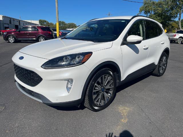 Certified 2020 Ford Escape Titanium AWD/4WD image 1