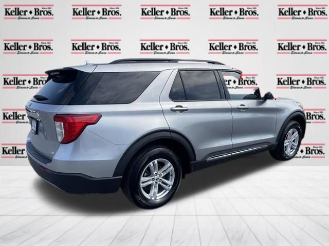Certified 2020 Ford Explorer XLT w/ Equipment Group 202A AWD/4WD image 3