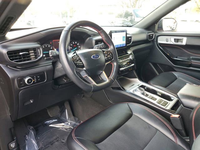 Certified 2023 Ford Explorer ST-Line w/ Class IV Trailer Tow Package RWD image 17