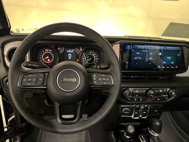 Used 2025 Jeep Wrangler Unlimited Sport AWD/4WD image 8