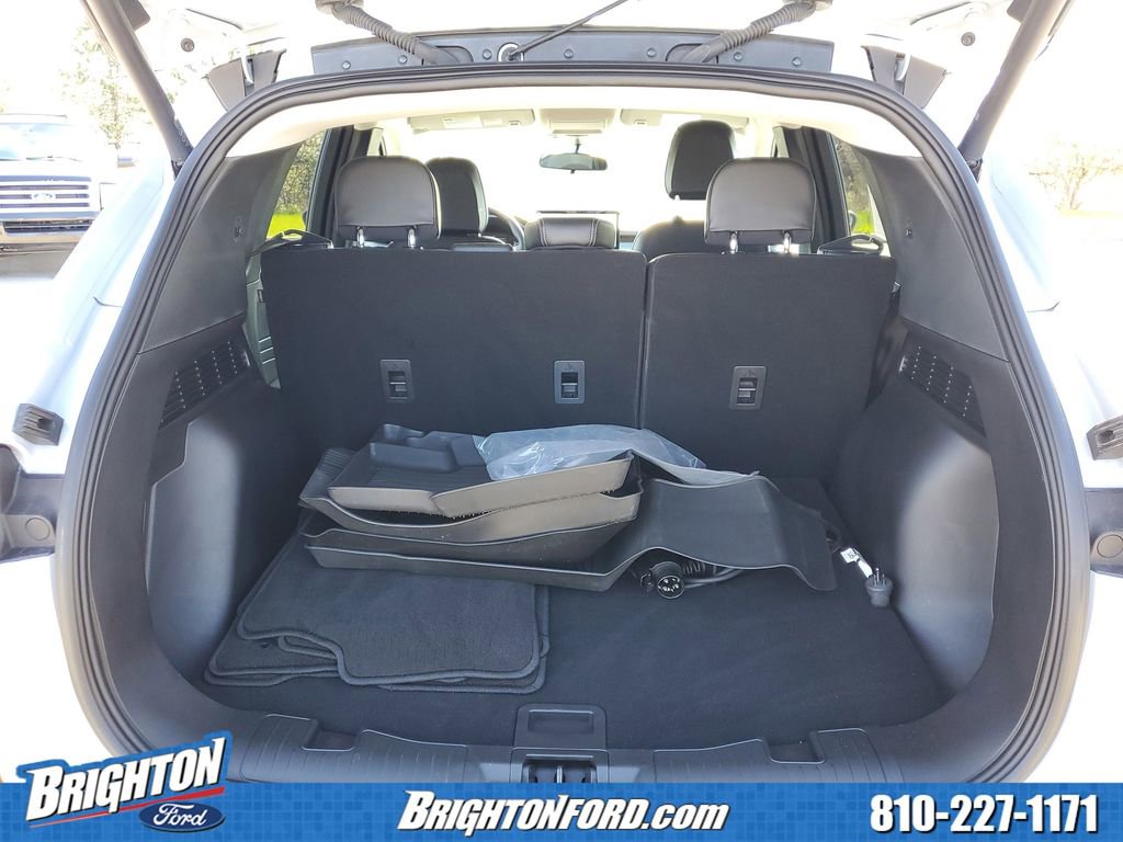 Certified 2025 Ford Escape SE FWD image 6