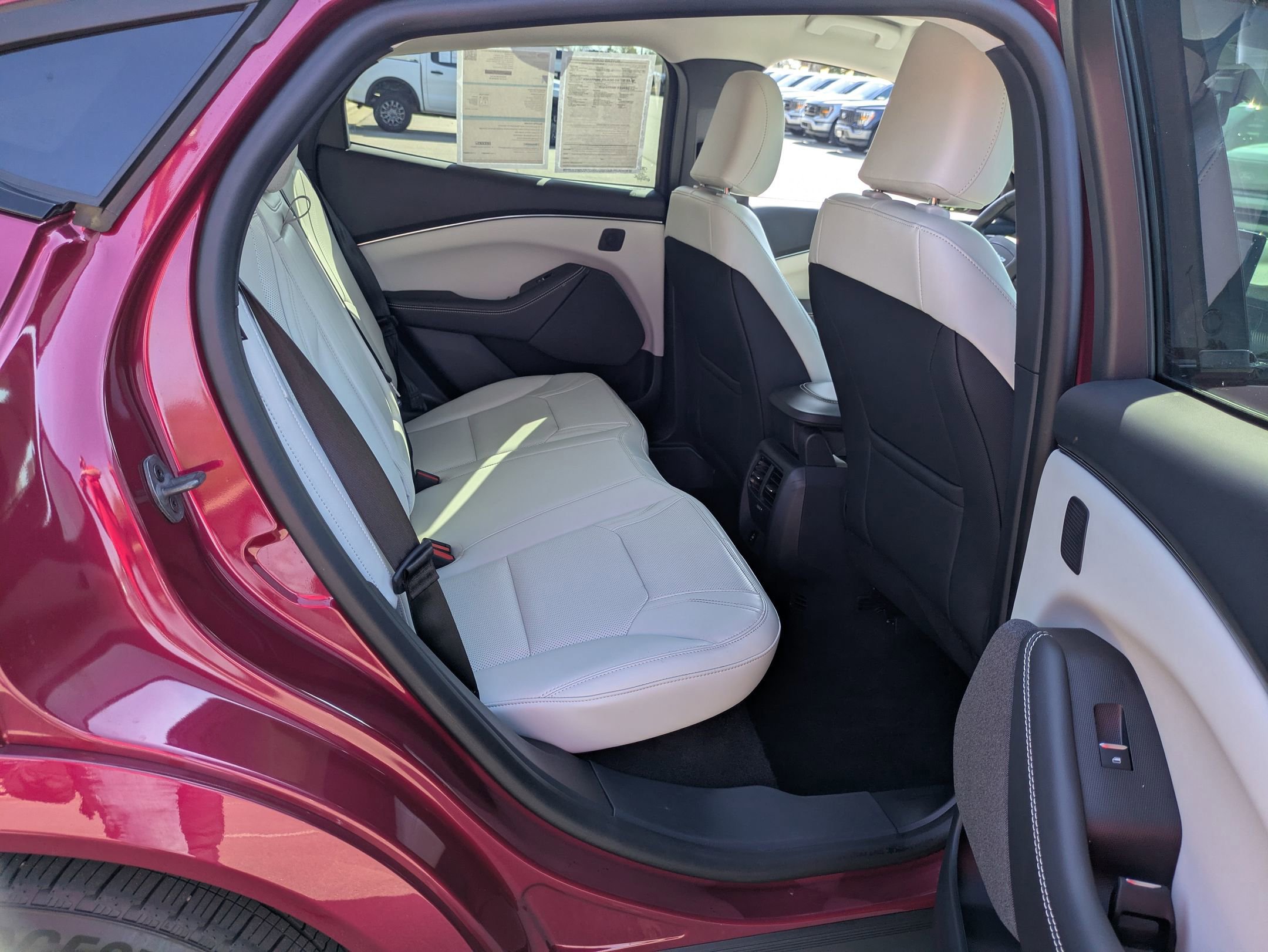 Certified 2025 Ford Mustang Mach-E Premium image 36