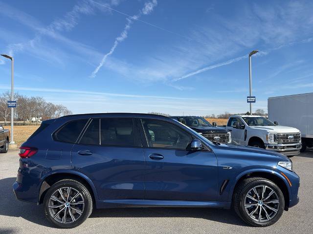 Used 2023 BMW X5 xDrive45e w/ Executive Package image 2