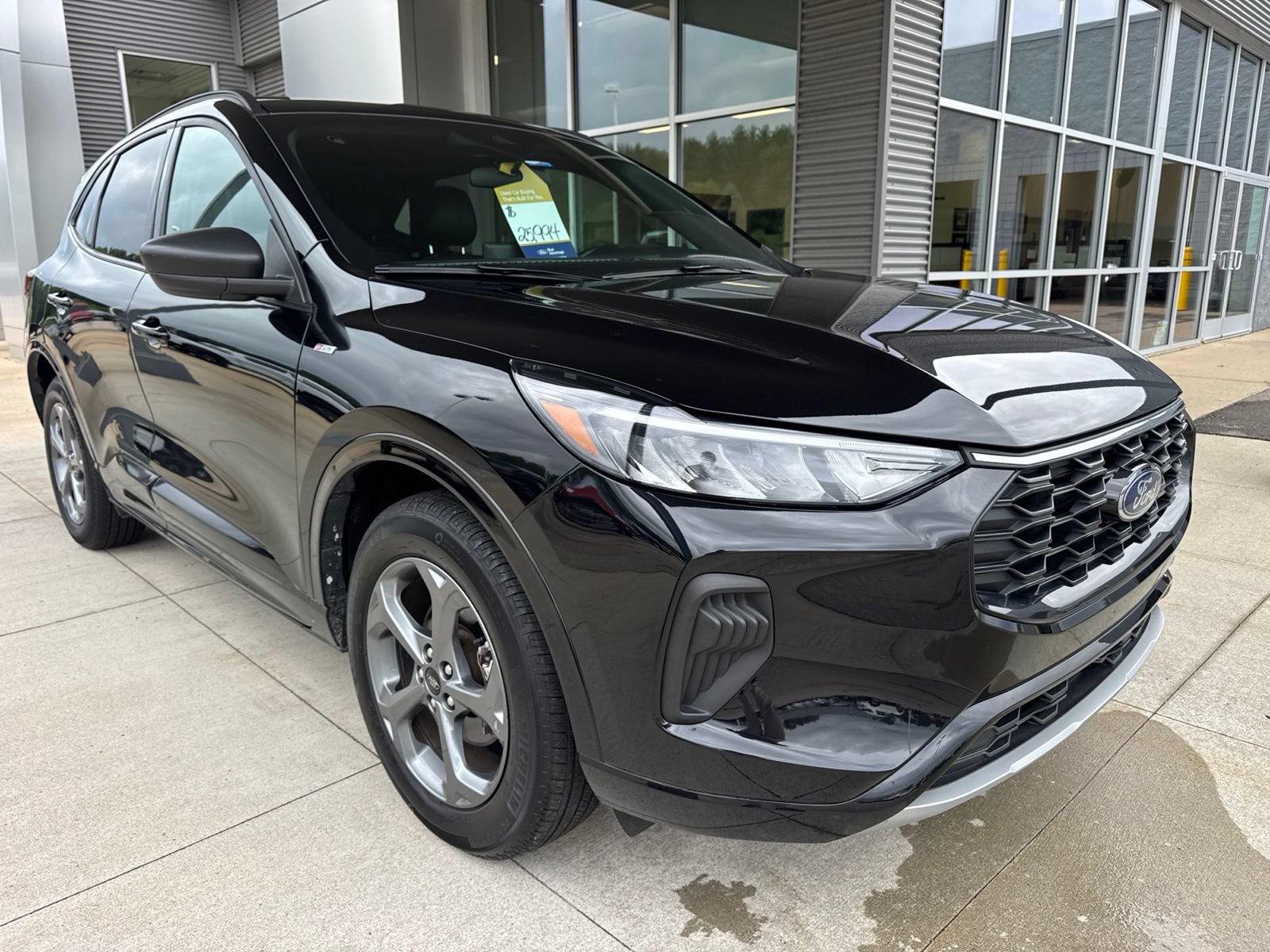 Certified 2024 Ford Escape ST-Line w/ Tech Pack #1 AWD/4WD image 10