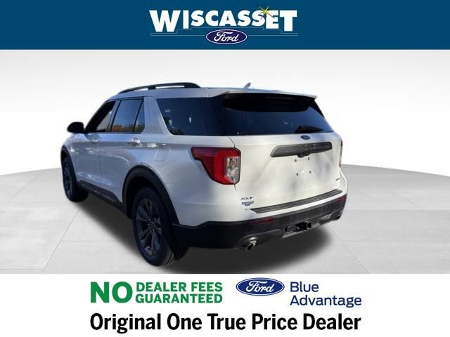 Certified 2022 Ford Explorer XLT w/ Equipment Group 202A image 3