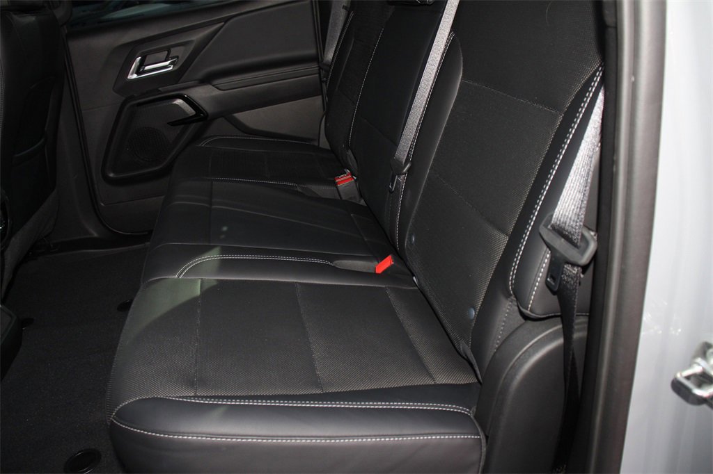 Used 2025 Chevrolet Silverado EV LT image 17