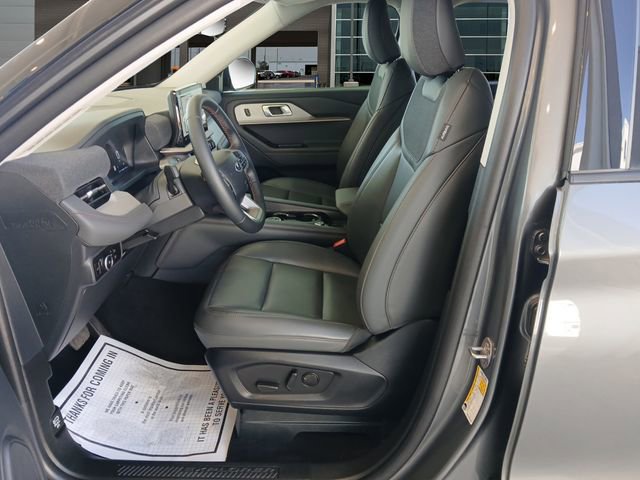 Certified 2025 Ford Explorer Active w/ Active Comfort Package image 9